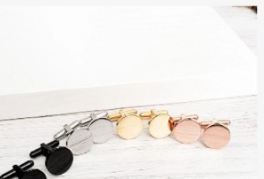 Engraved disc drop earrings
