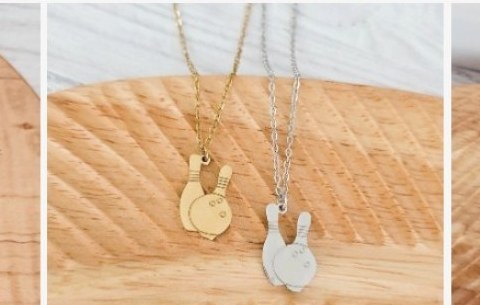 Engraved rabbit silhouette necklace