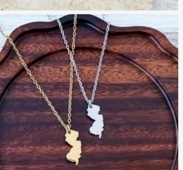 Engraved new jersey state silhouette necklace