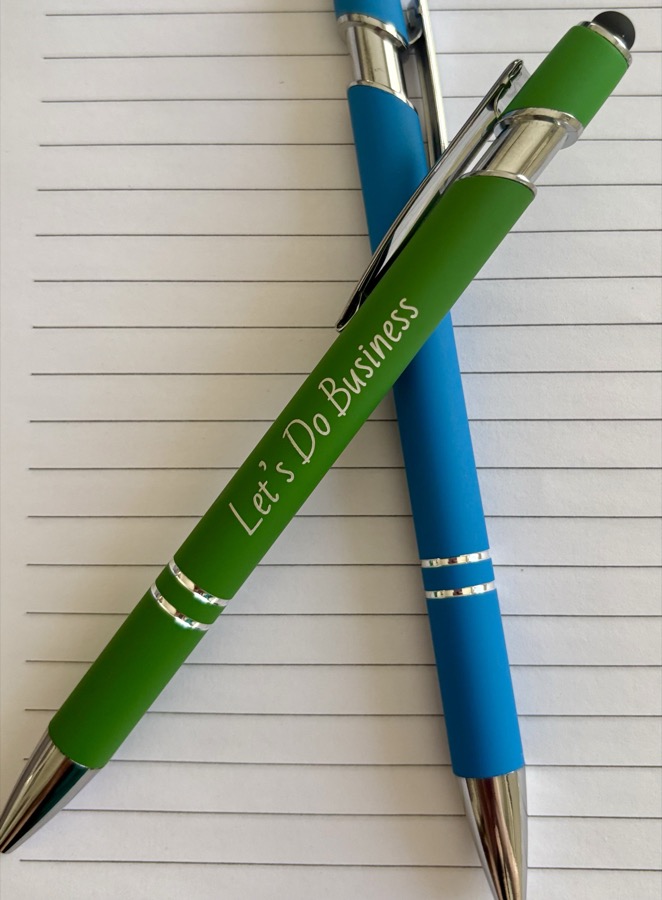 Engraved metal pen set