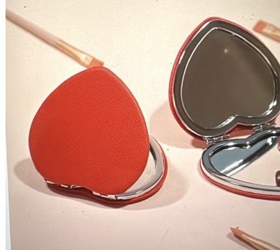 Engraved heart compact mirror