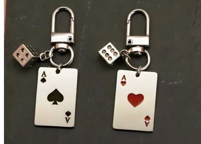 Engraved ace & dice keychain